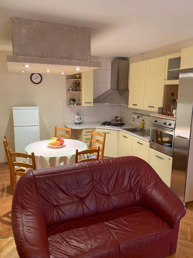 Appartement Apartman Luka + Free Parking à Zadar Extérieur photo