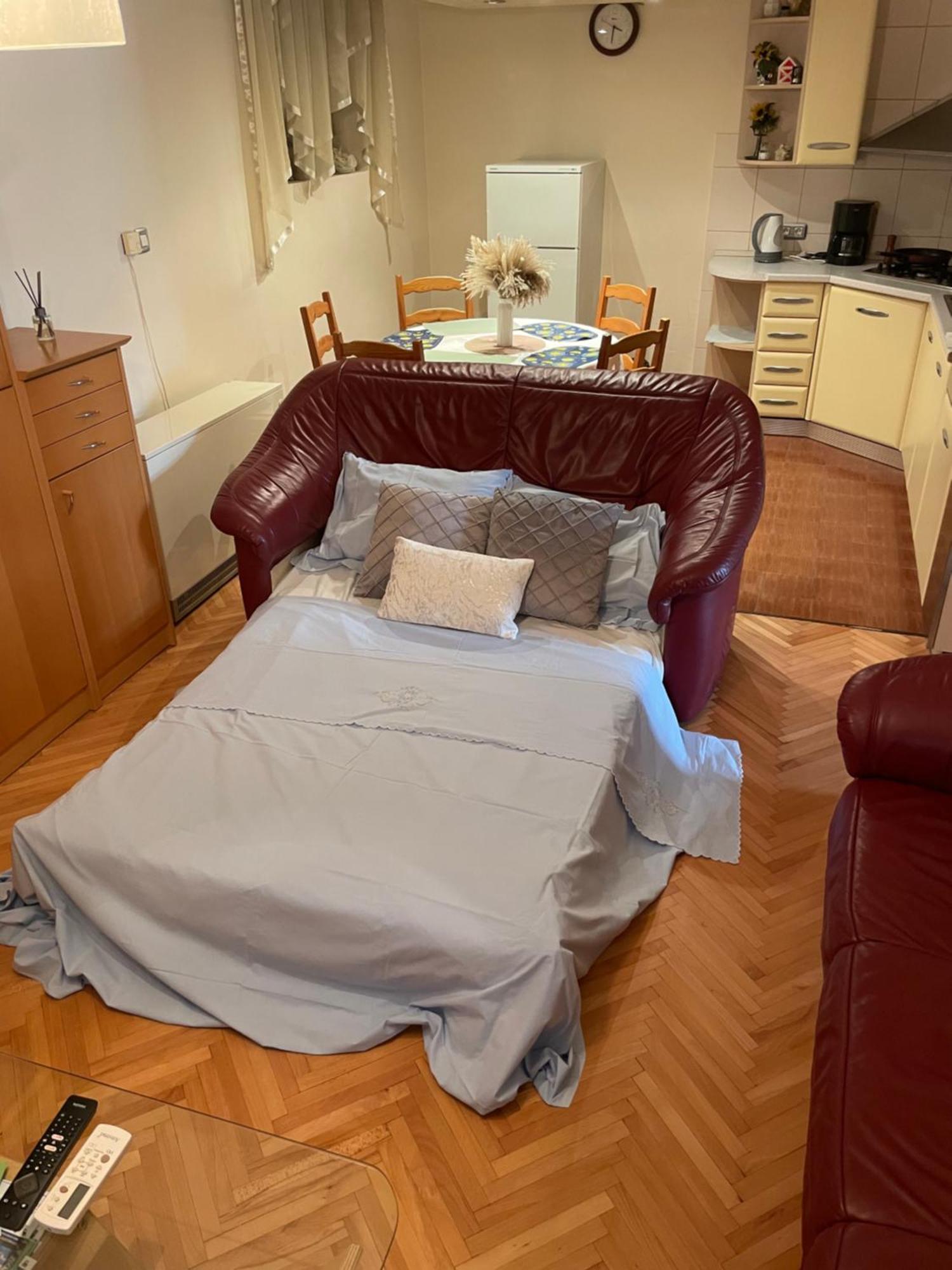 Appartement Apartman Luka + Free Parking à Zadar Extérieur photo